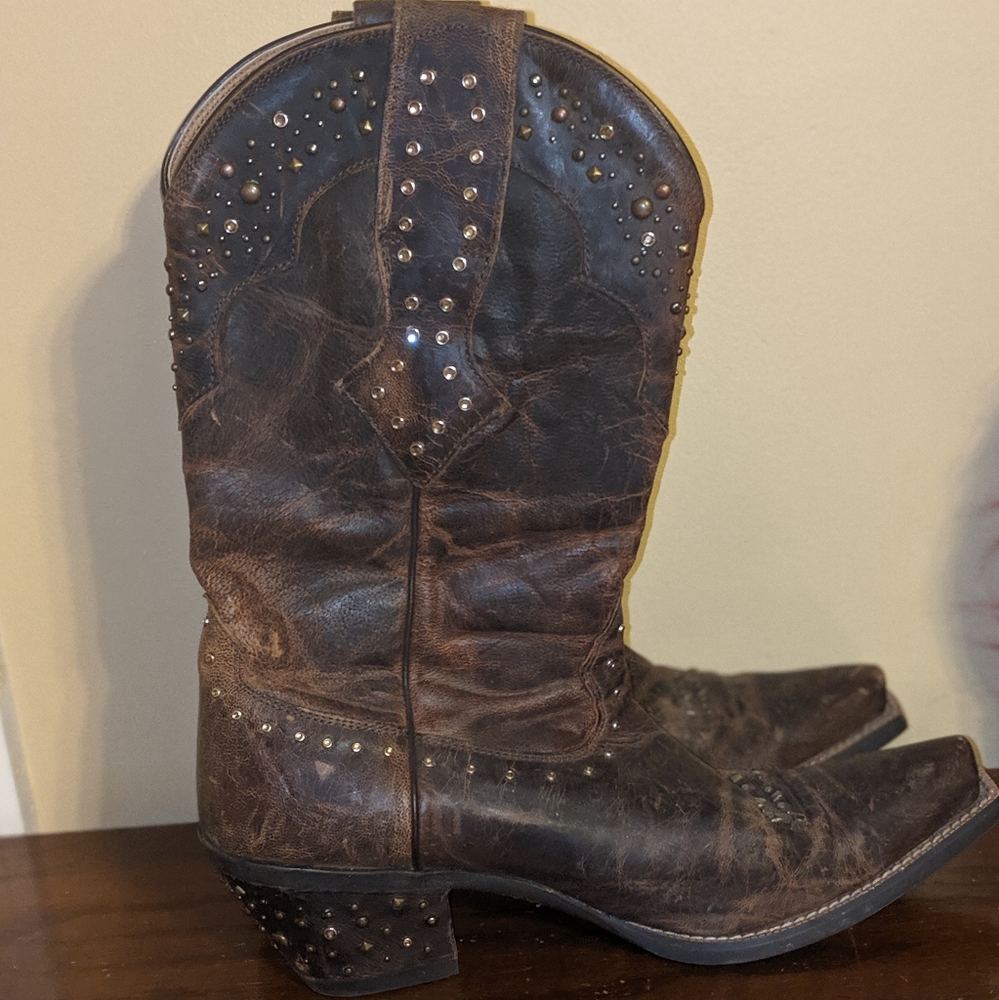 Sz 9 Ariat Boots